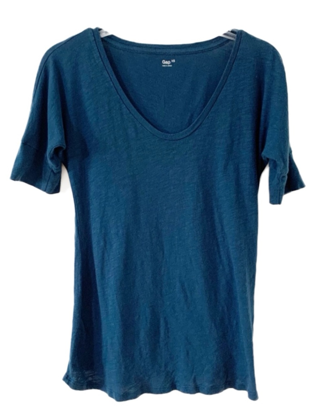 Gap Rounded V-Neck Cuffed Short Sleeve Tee Shirt Prussian Blue Size XS